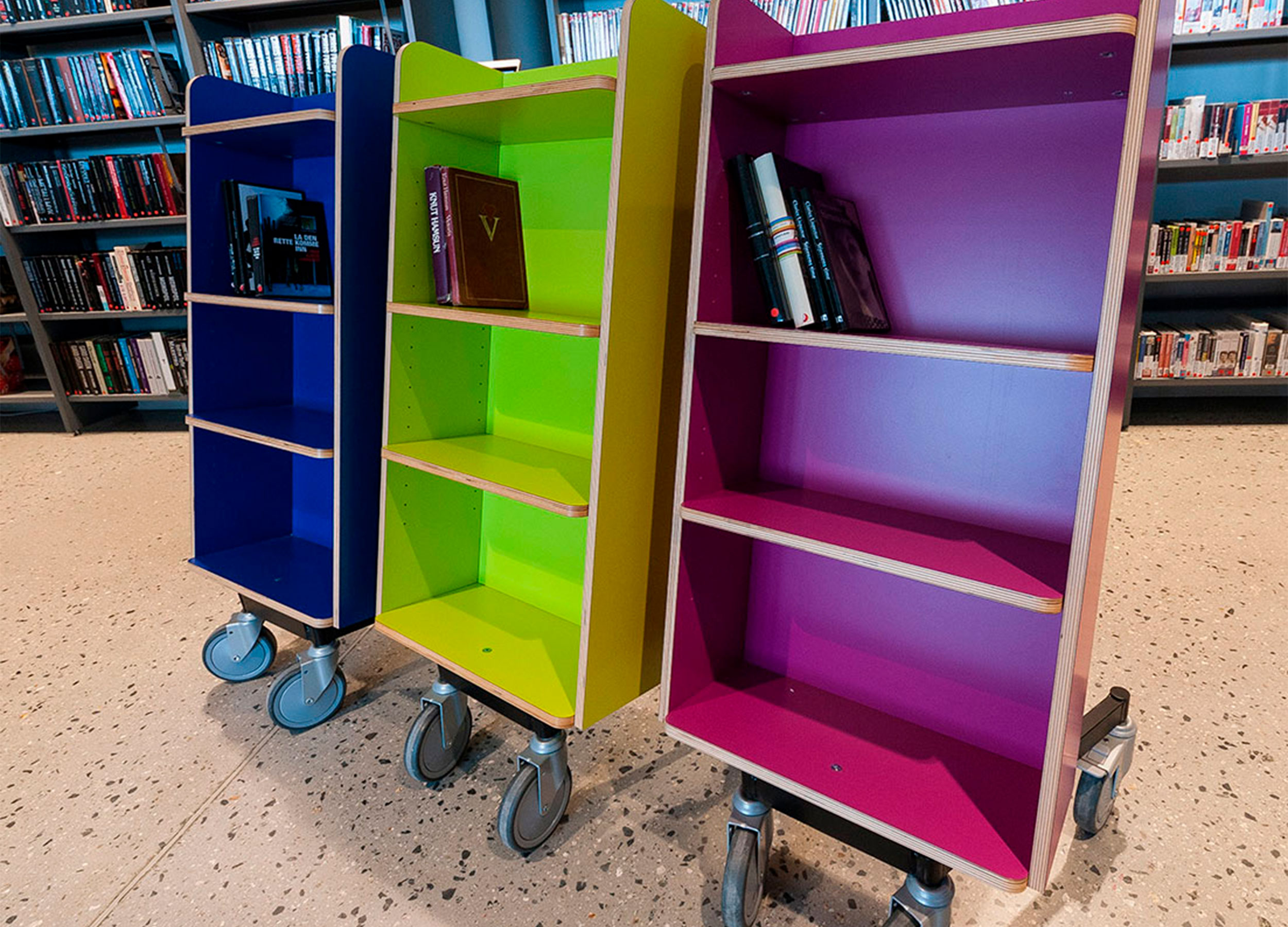 car-book-troley-3